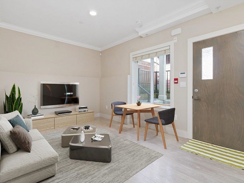 102 4577 Slocan Street