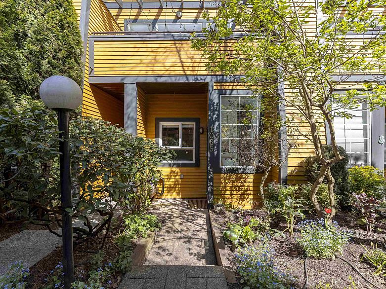 1065 E Pender Street