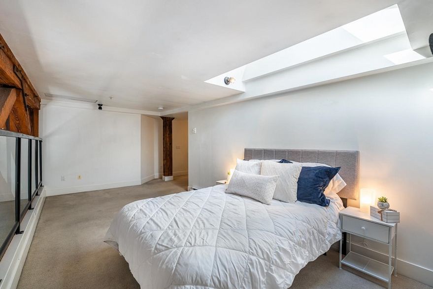 207 1811 W 16th Avenue