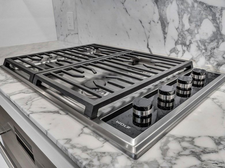 307 3668 W 10th Avenue