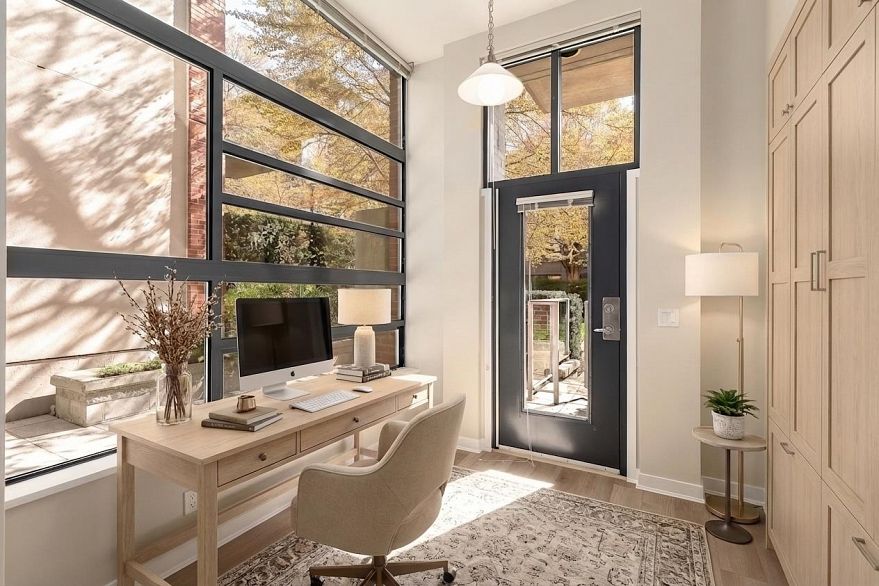 102 2228 Marstrand Avenue