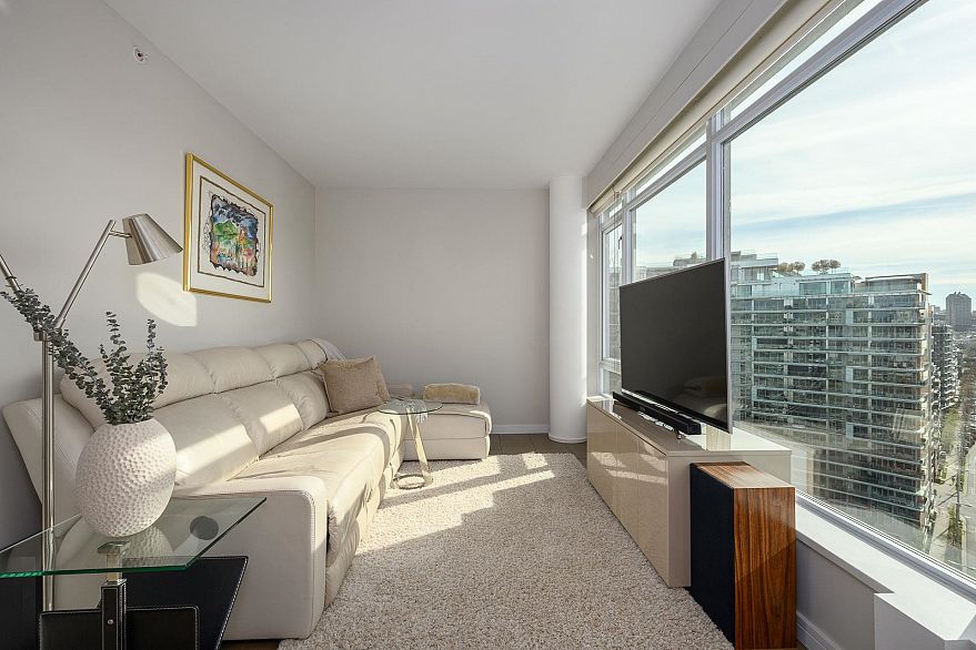 1402 181 W 1st Avenue