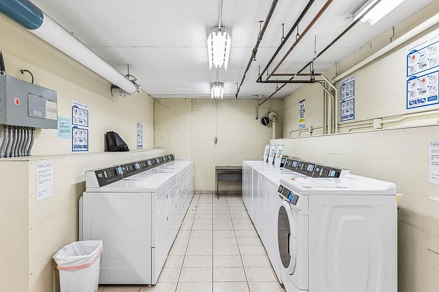 411 1330 Burrard Street