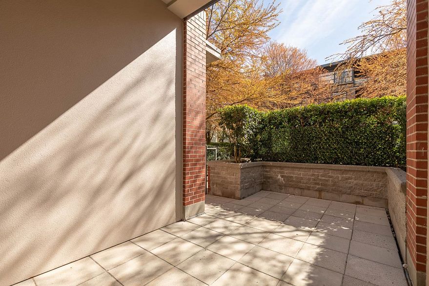 102 2228 Marstrand Avenue