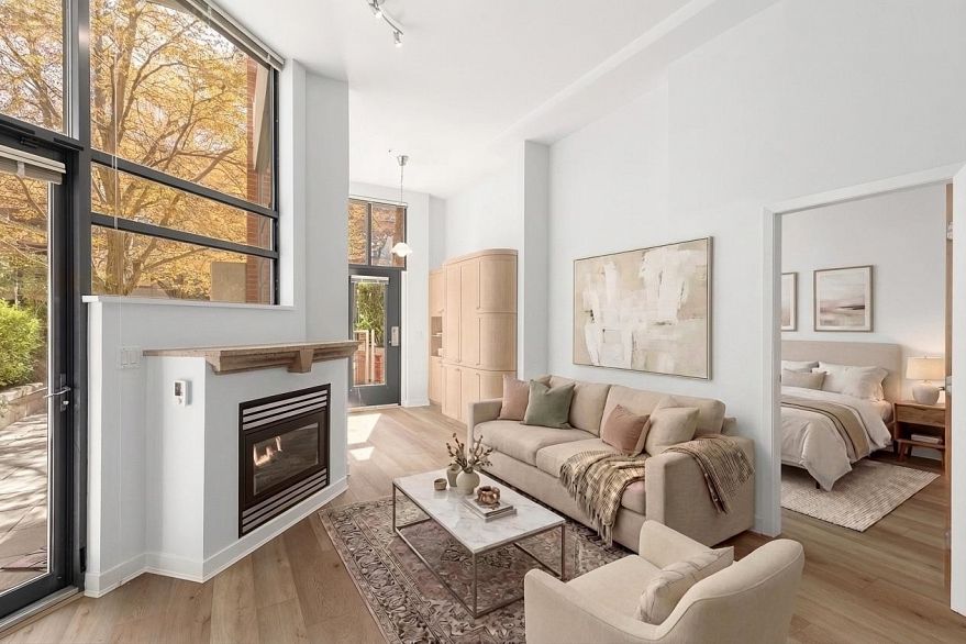 102 2228 Marstrand Avenue