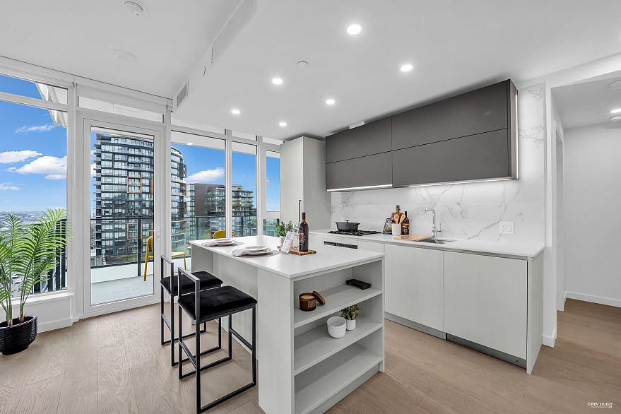 705 8415 Granville Street