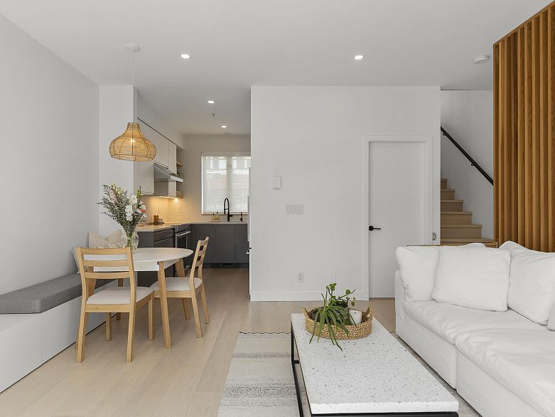 1065 E Pender Street