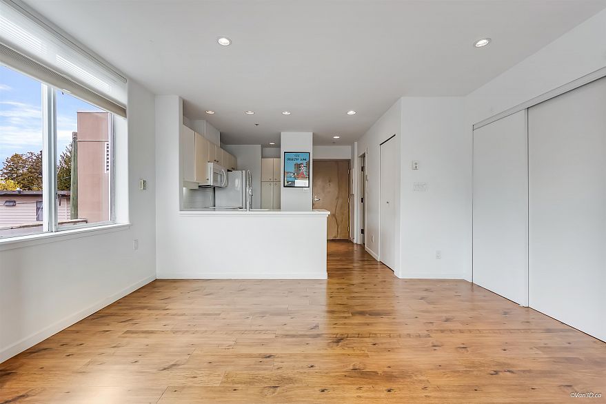 206 1978 Vine Street