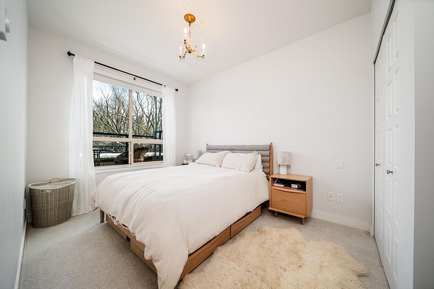 PH2 885 Salsbury Drive