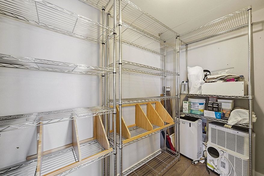 3302 33 Smithe Street