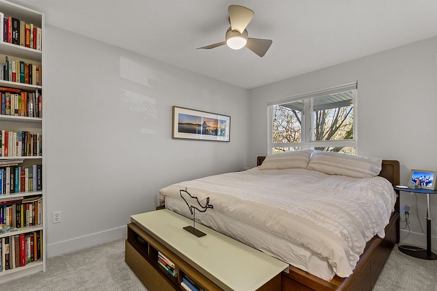 204 1868 W 5th Avenue