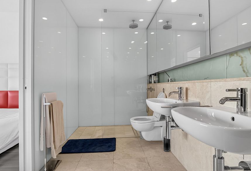 3502 838 W Hastings Street