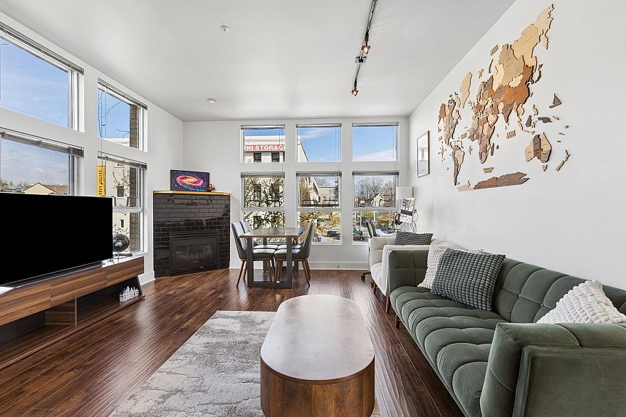 PH4 2088 W 11th Avenue