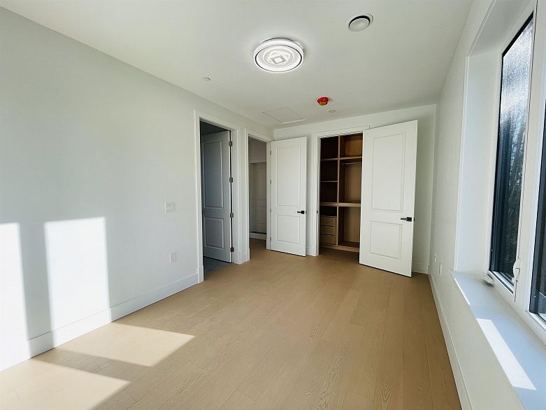 1 2452 Harrison Drive