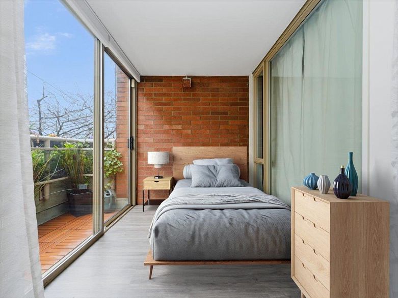 205 2438 Heather Street