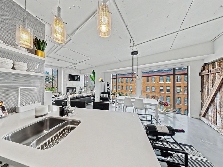 501 28 Powell Street