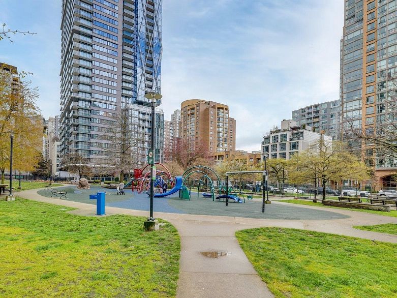 1003 1199 Seymour Street