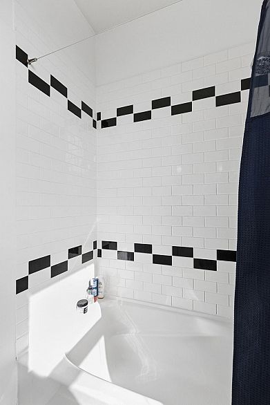 PH4 2088 W 11th Avenue