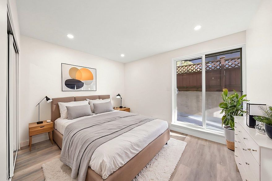 103 2212 Oxford Street