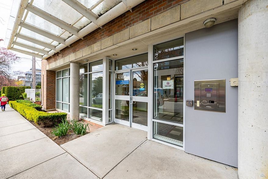 203 2103 W 45th Avenue