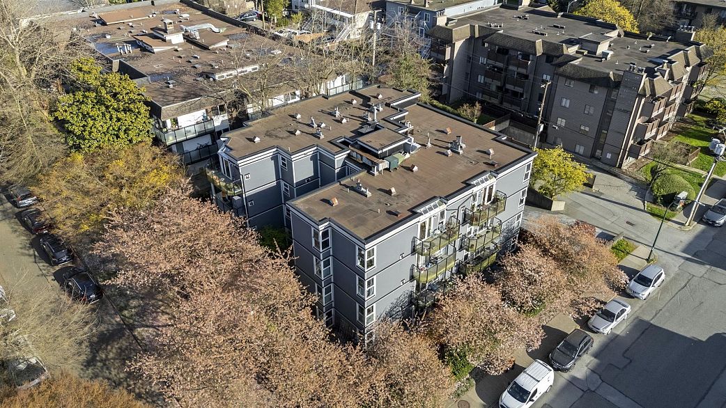 103 2212 Oxford Street