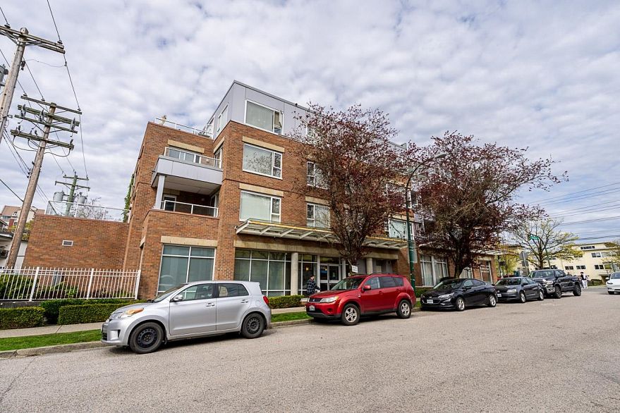 203 2103 W 45th Avenue