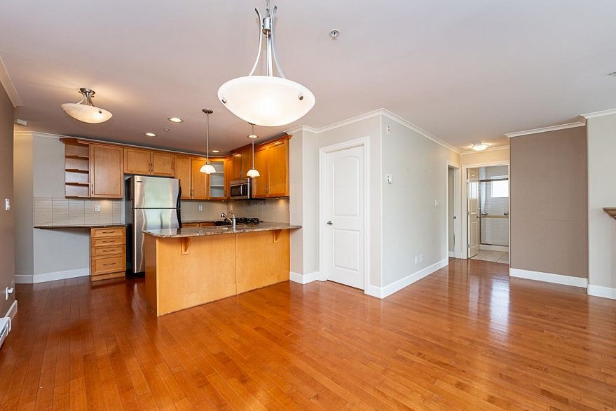 203 2103 W 45th Avenue