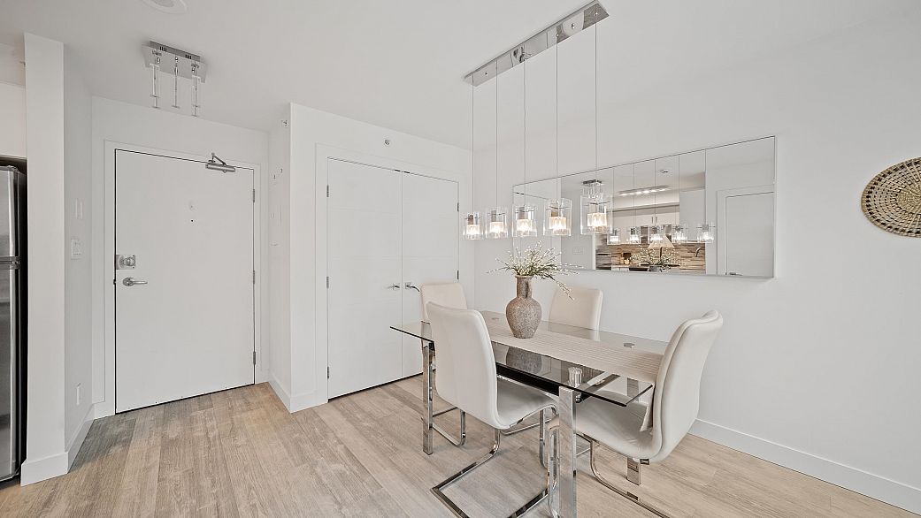 1238 Richards Street