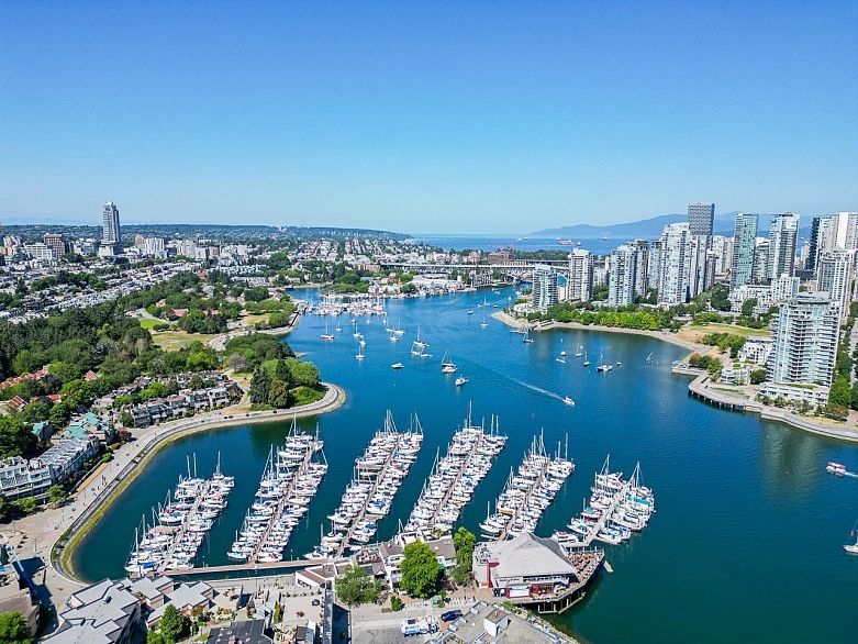 500 Starboard Square