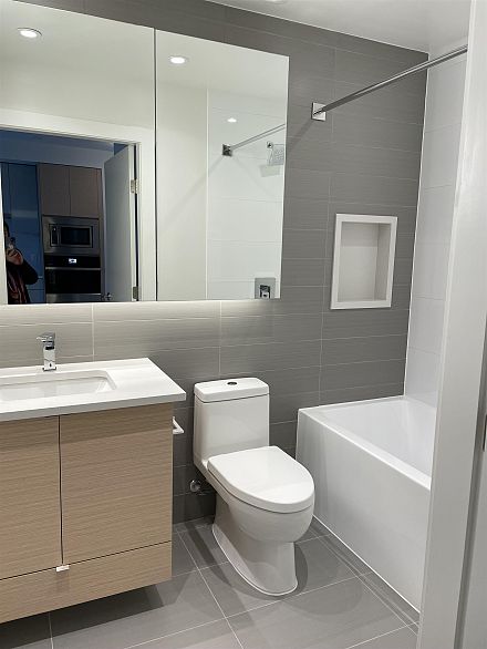 426 3438 Sawmill Crescent