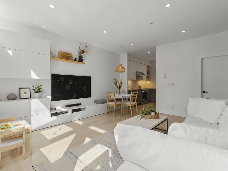 1065 E Pender Street