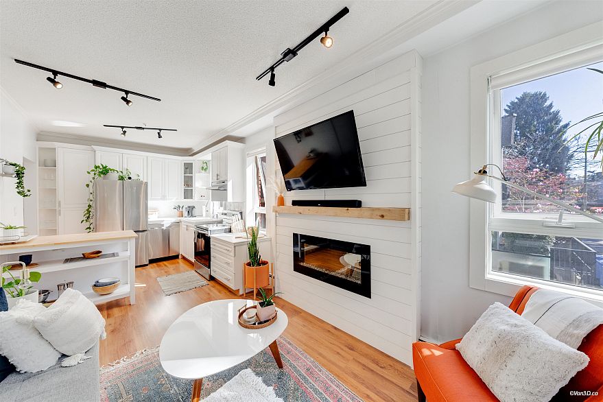 202 2036 York Avenue