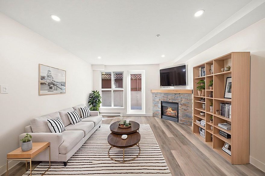 103 2212 Oxford Street