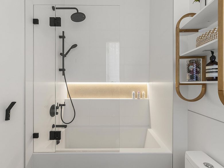 1065 E Pender Street