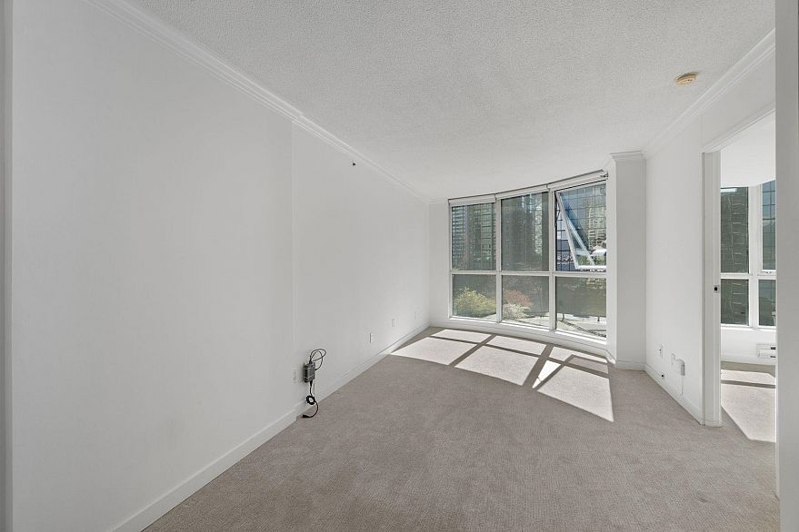 1007 588 Broughton Street