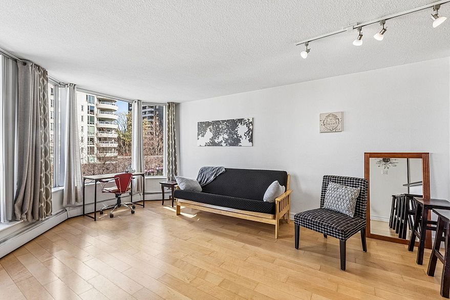 411 1330 Burrard Street