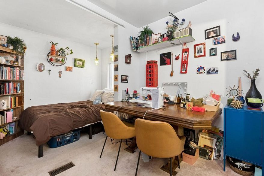 3708 Dumfries Street