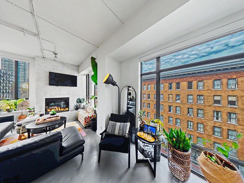 501 28 Powell Street