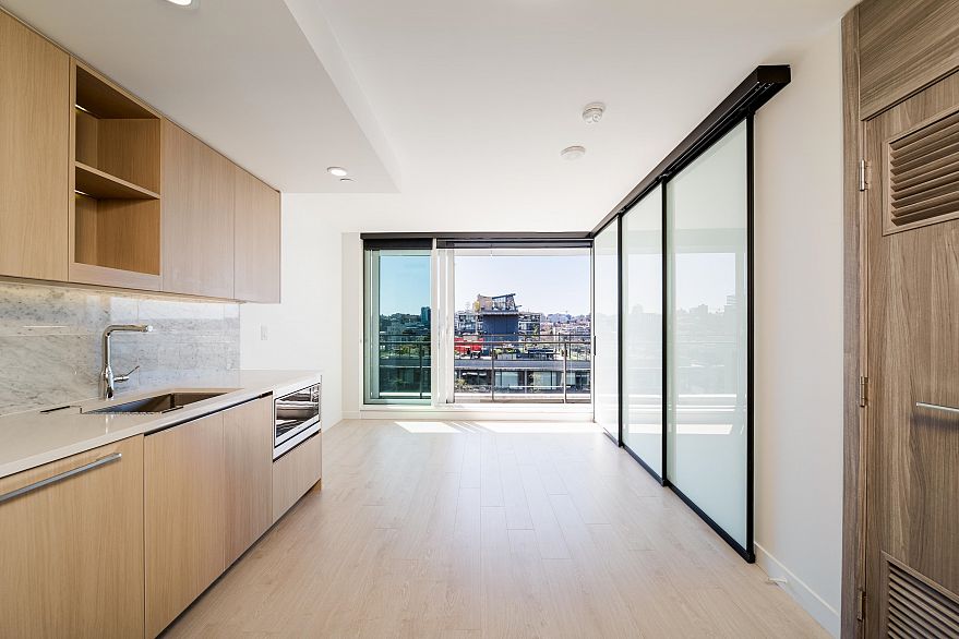 1305 1768 Cook Street