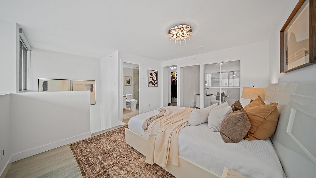 1238 Richards Street