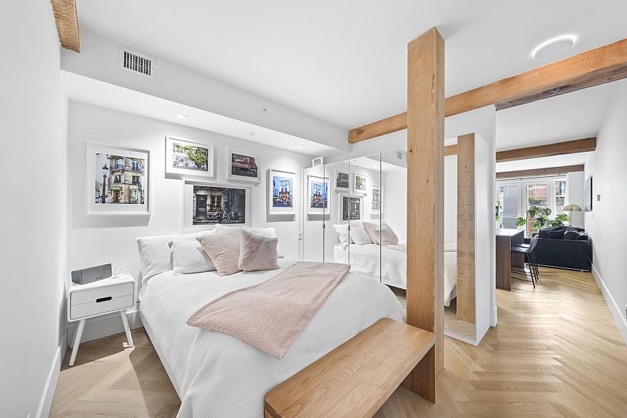 202 1275 Hamilton Street