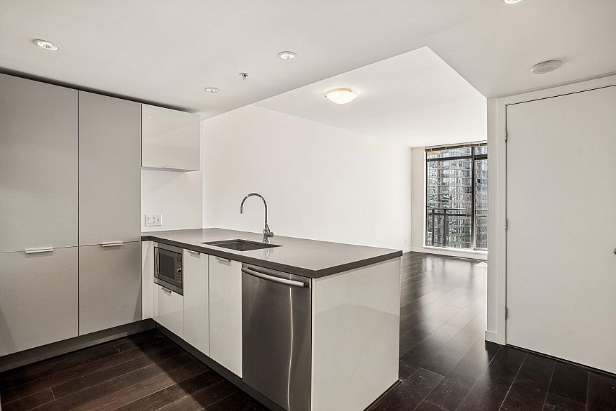 2202 788 Richards Street