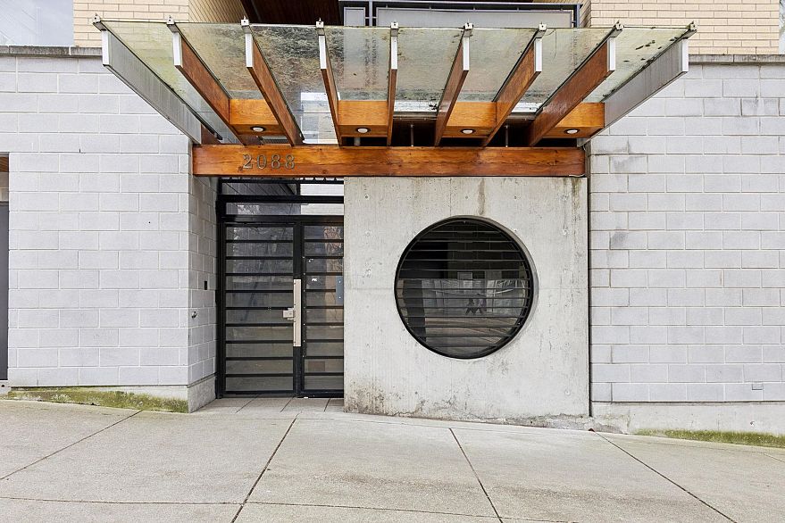 PH4 2088 W 11th Avenue