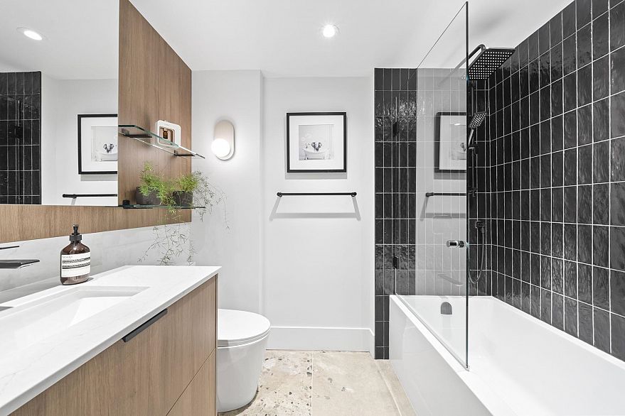 202 1275 Hamilton Street