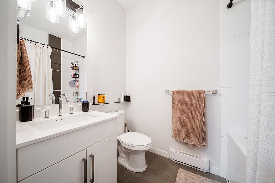 PH2 885 Salsbury Drive