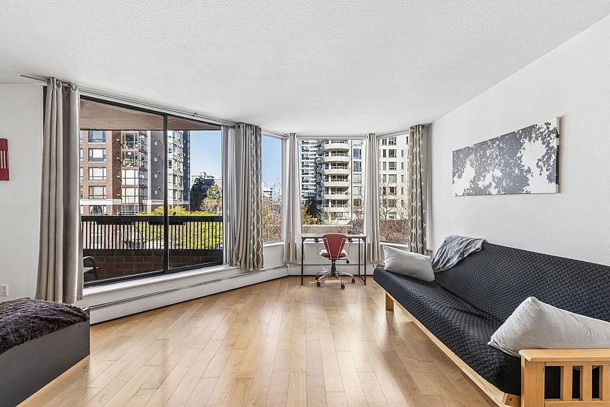 411 1330 Burrard Street