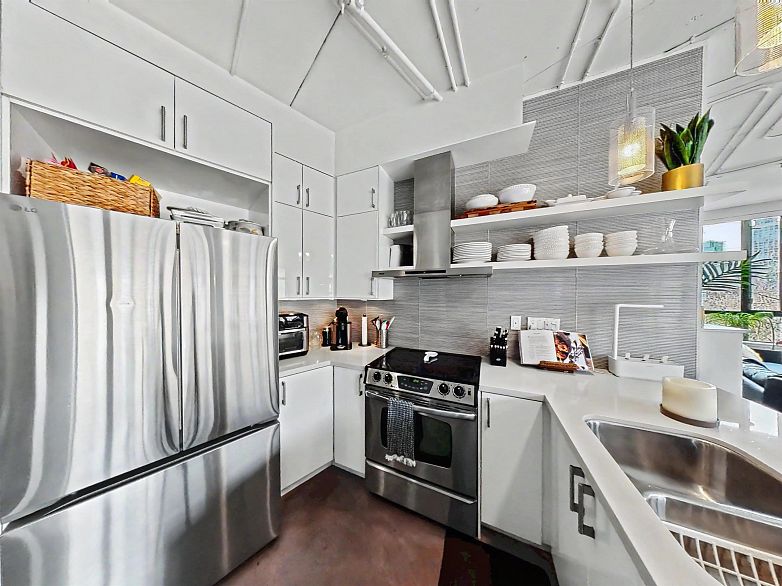 501 28 Powell Street