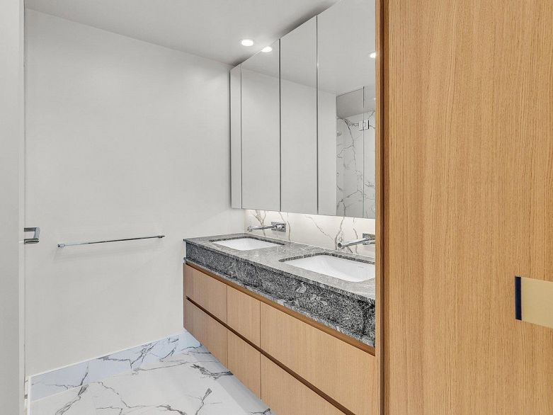 307 3668 W 10th Avenue