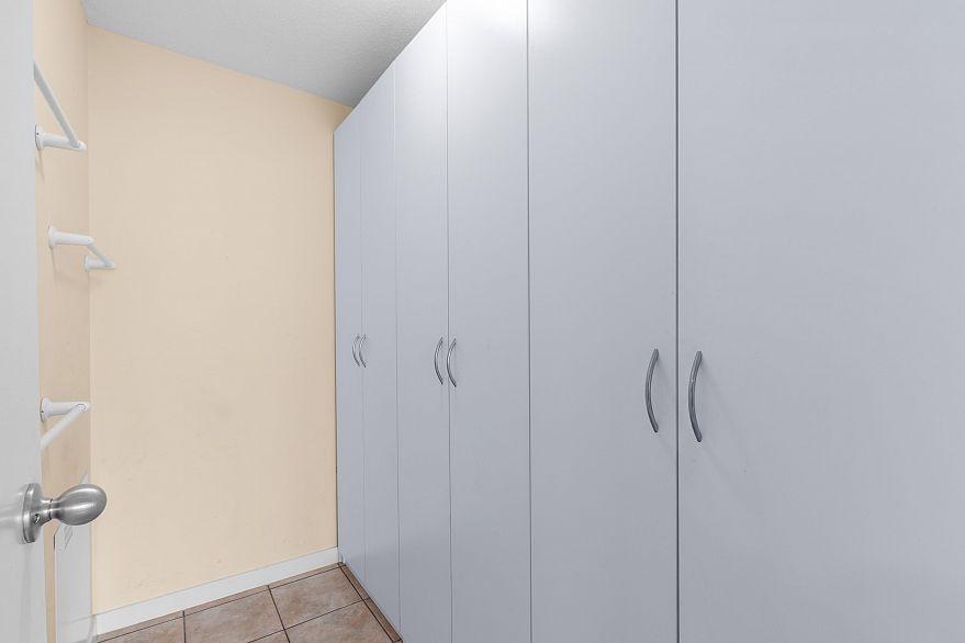 1703 1077 Marinaside Crescent