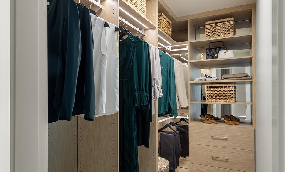 1310 6138 Birney Avenue